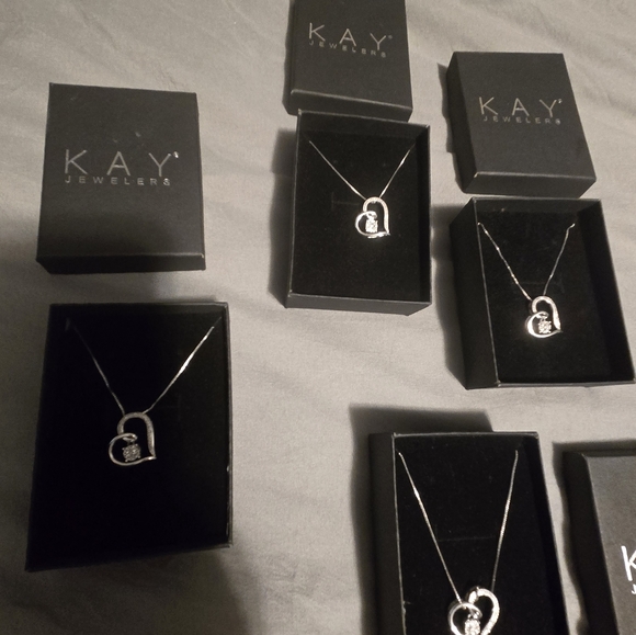 Heart Shape Pendant w/ Diamond Accents - Picture 4 of 4